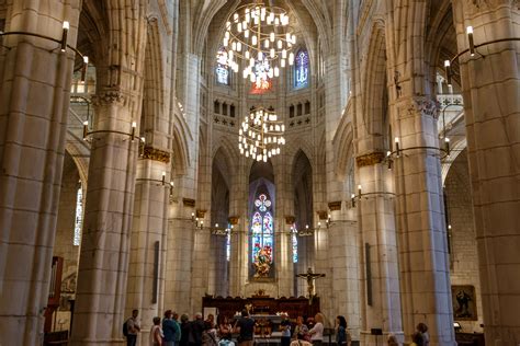 De Catedral de Santa María: Een architectonische schatkamer vol geschiedenis en mysterie!