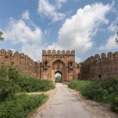  De Rohtas Fort: Een Kasteel uit de 16e Eeuw met Adembenemende Architectuur!