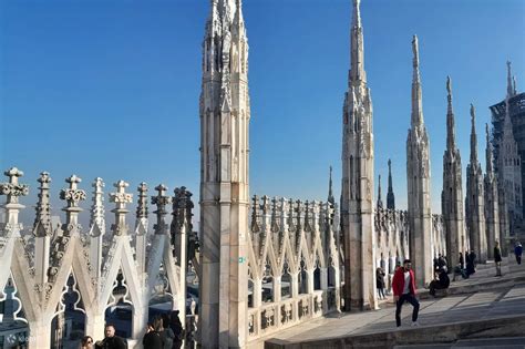 De Duomo di Domodossola: Een Gotische Masterpiece en een Betoverende Reis Door de Tijd!