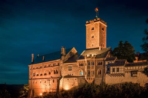 De Wartburg! Een Middeleeuwse Burcht Vol Geschiedenis en Verbazingwekkende Architectuur